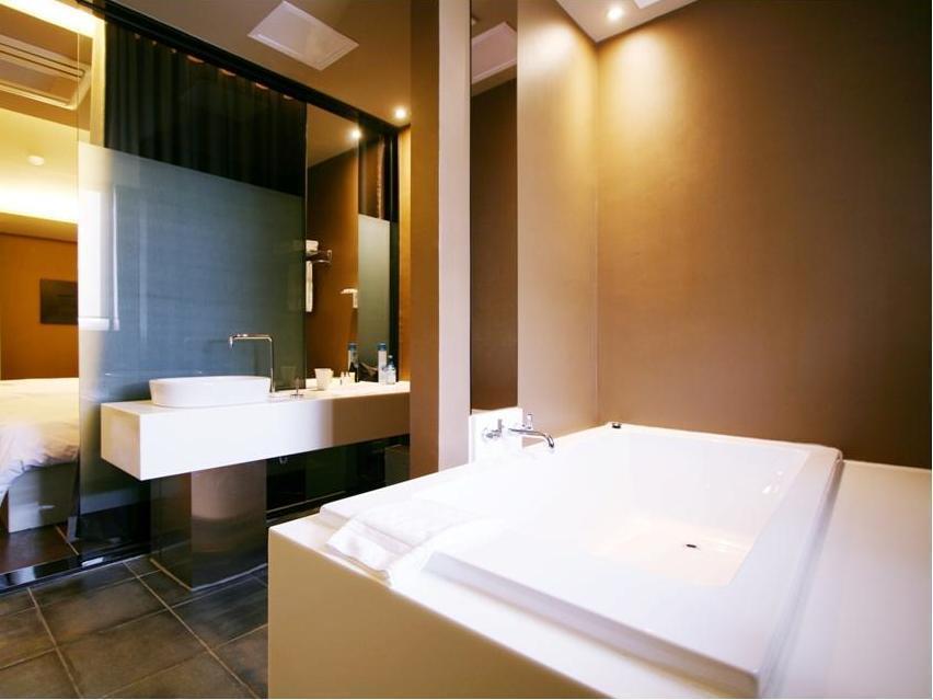 Hotel Oscar Suite Gunsan Exterior photo